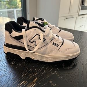 Never worn - new balance 550